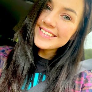 Meet your Posher, Leeann